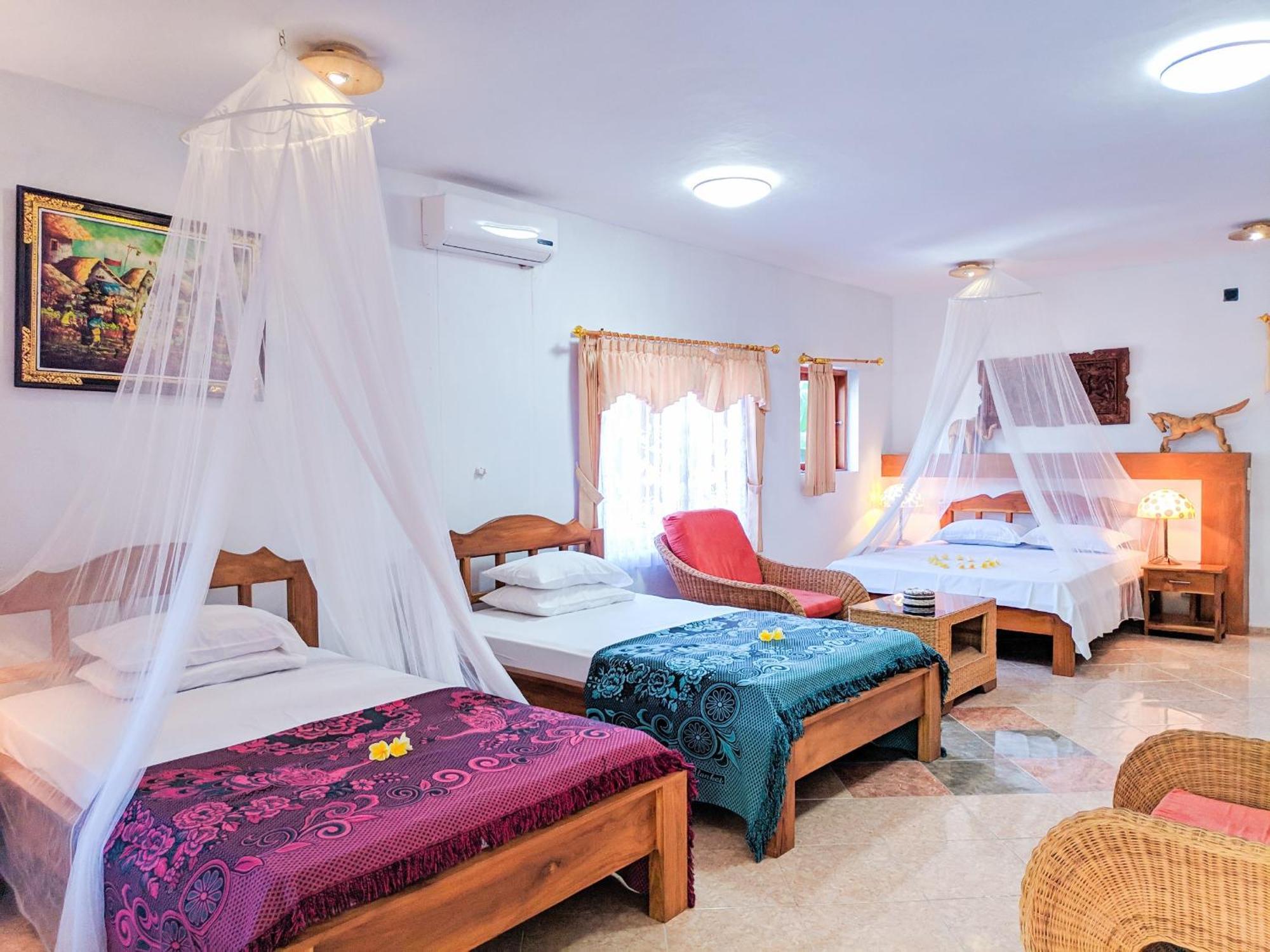 Deutsches-Eck Rikesti Otel Lovina Dış mekan fotoğraf