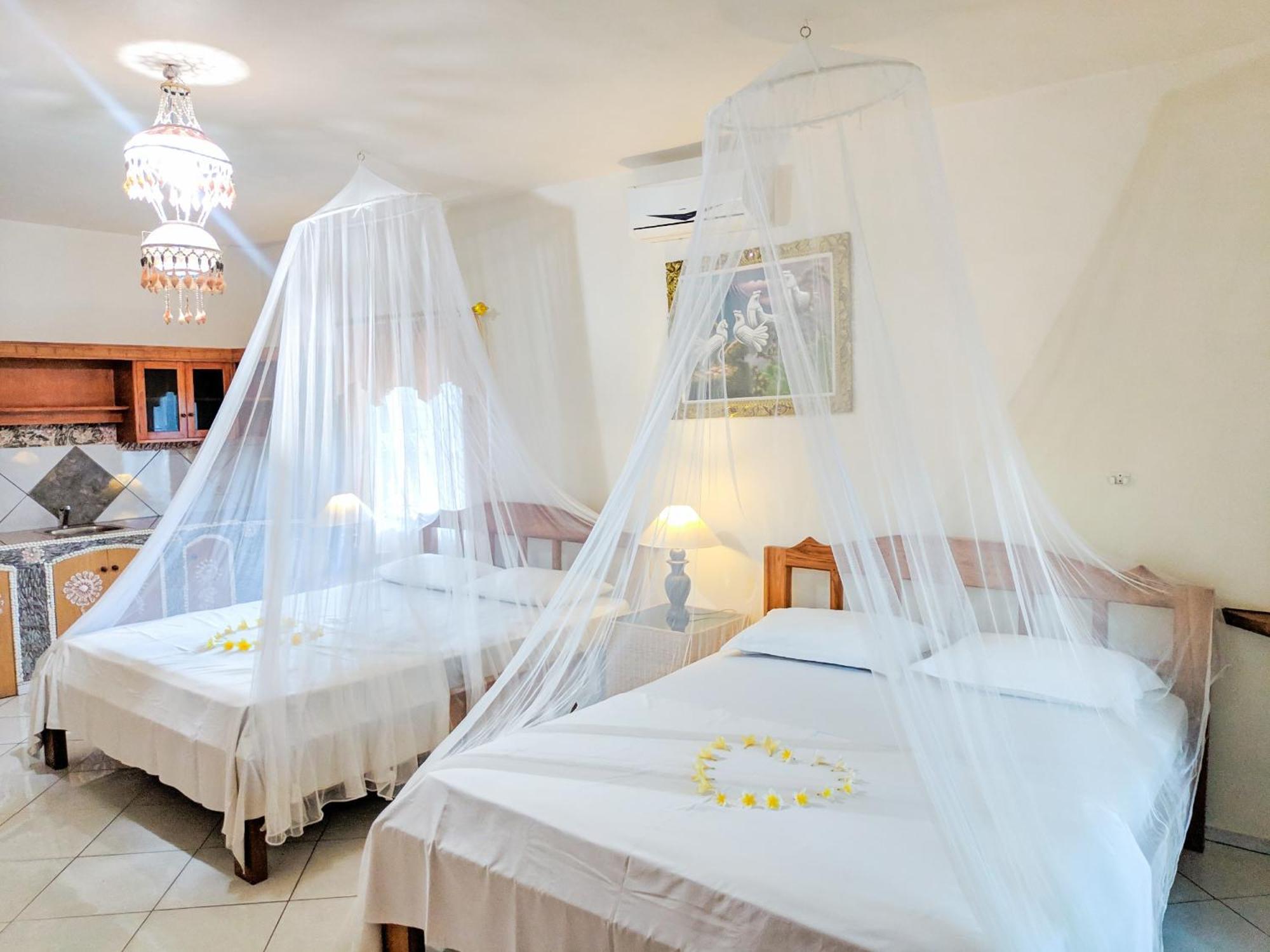Deutsches-Eck Rikesti Otel Lovina Dış mekan fotoğraf